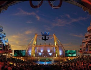 cruise-theatre